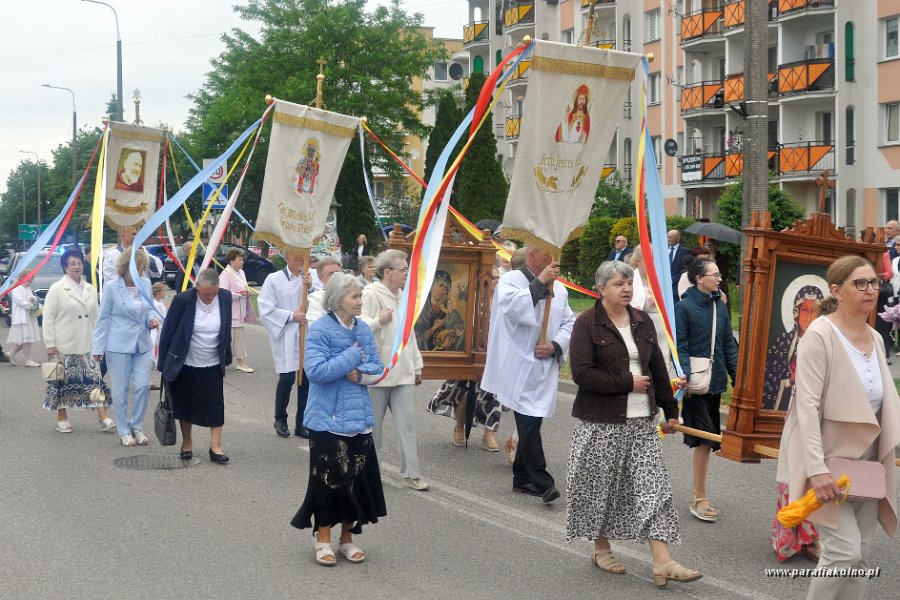 062 Procesja eucharystyczna.jpg